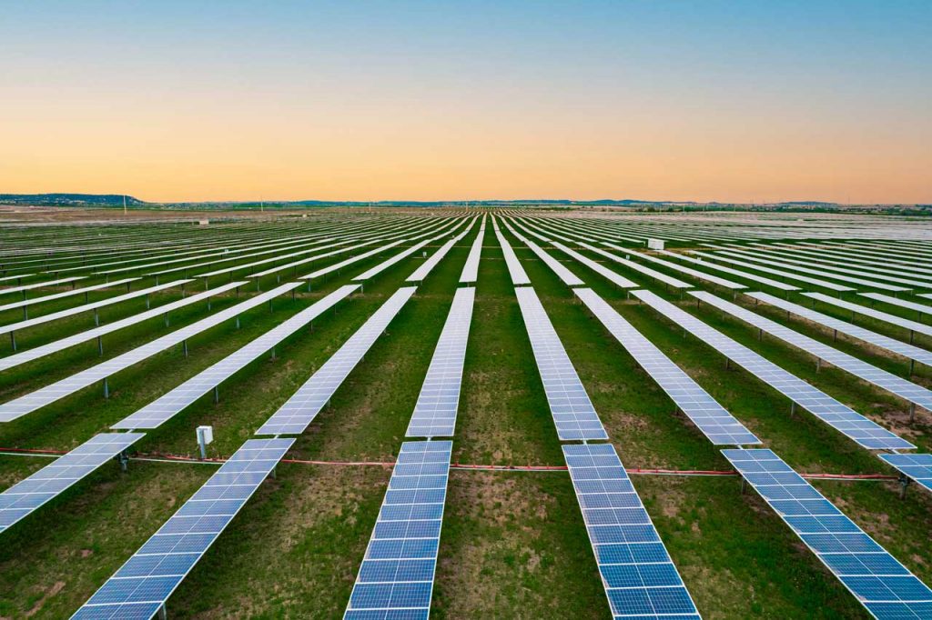 The-Solar-Company---Solar-Field---DJI_0041-Edit